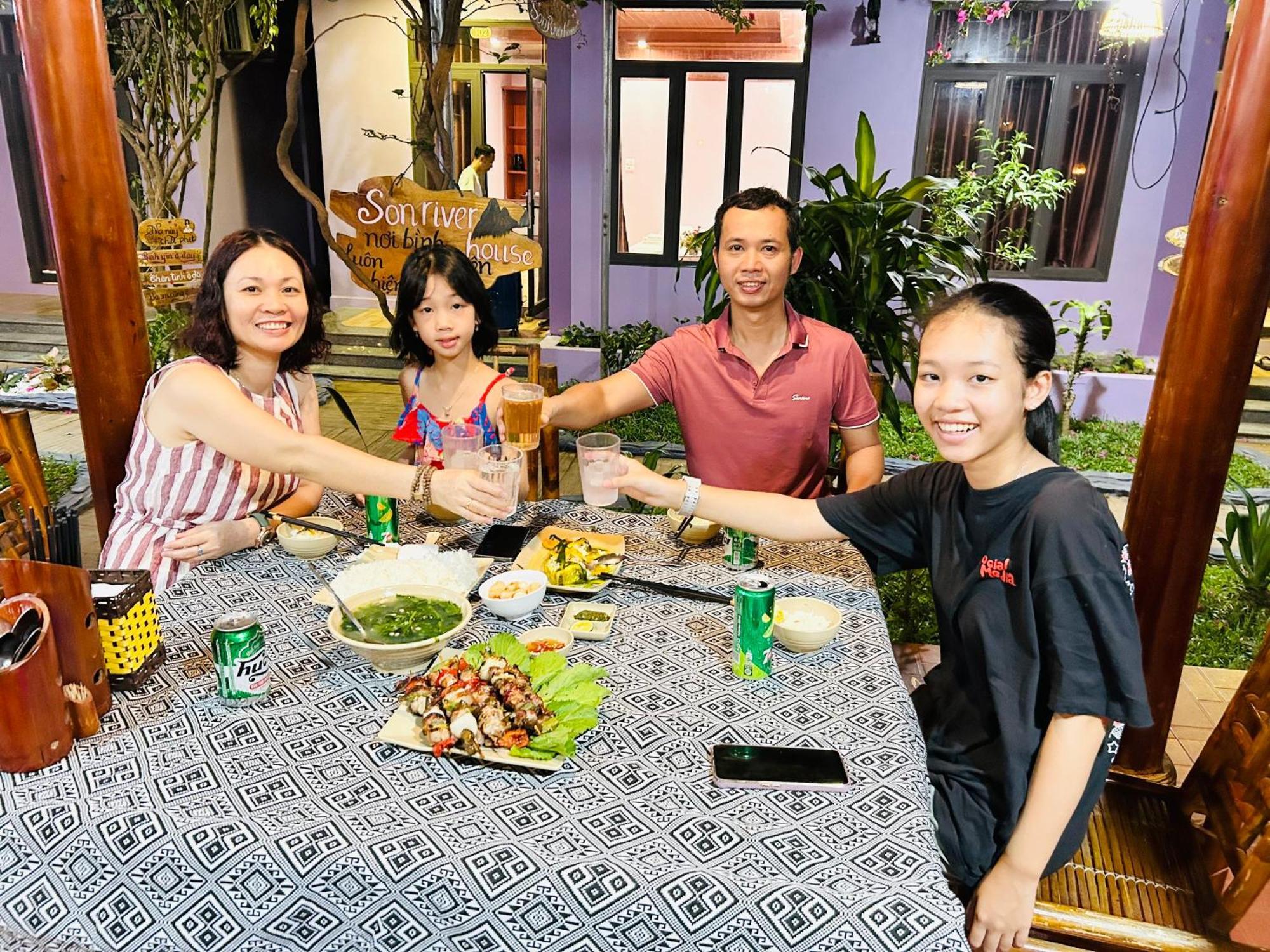 Son River House Phong Nha Zewnętrze zdjęcie