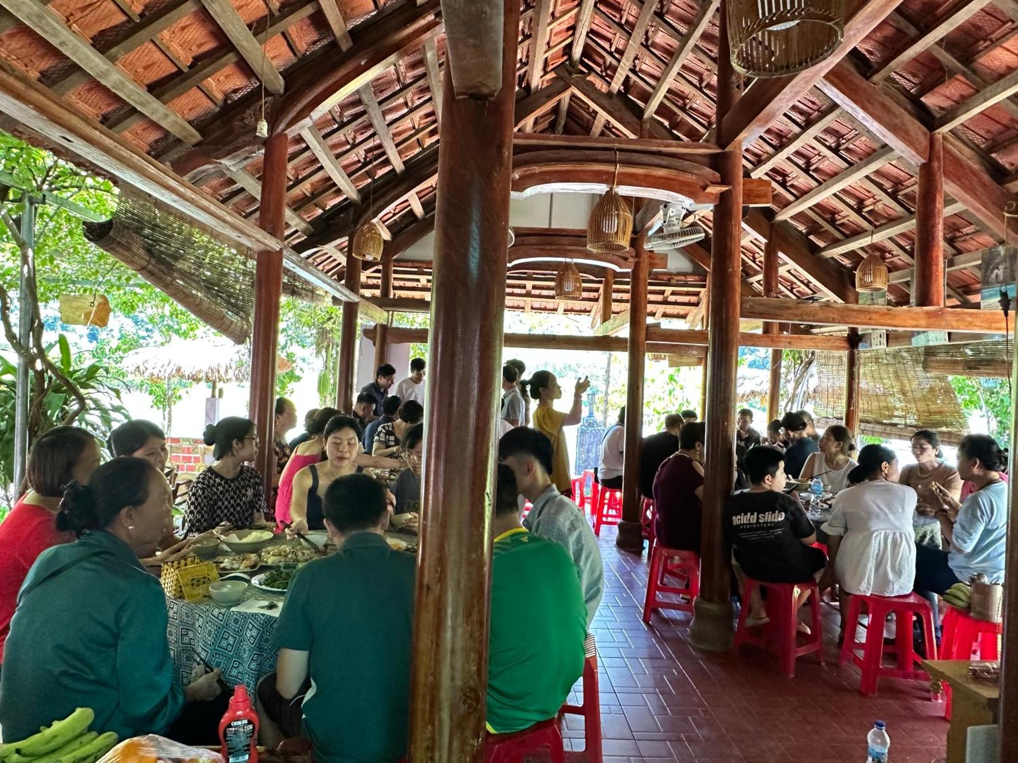 Son River House Phong Nha Zewnętrze zdjęcie