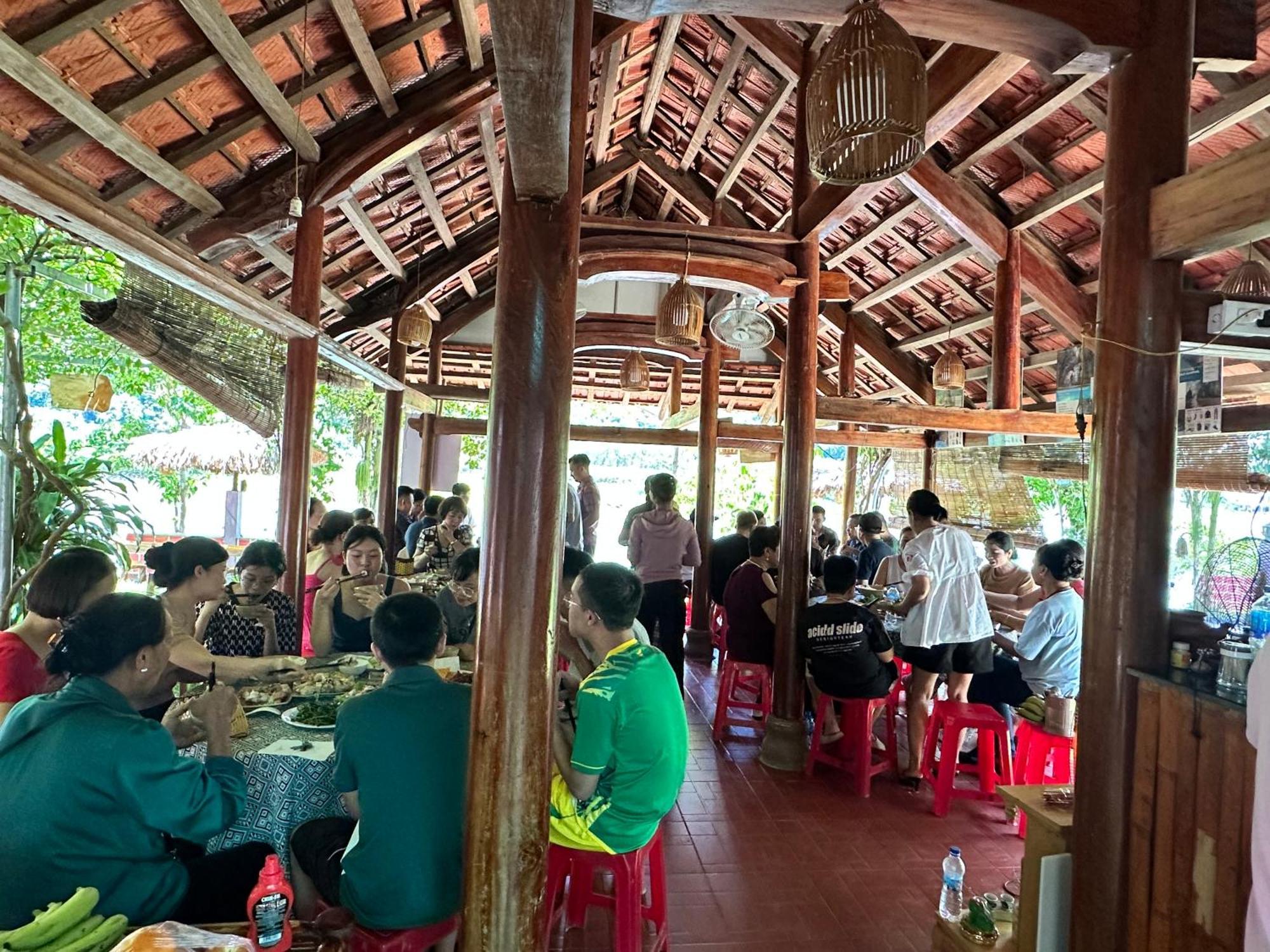Son River House Phong Nha Zewnętrze zdjęcie