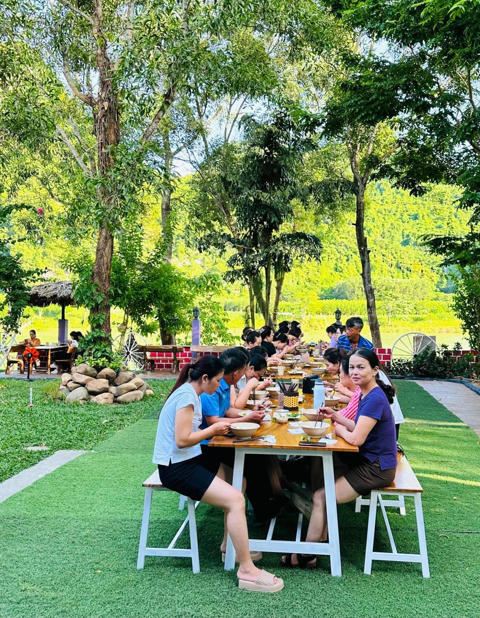Son River House Phong Nha Zewnętrze zdjęcie
