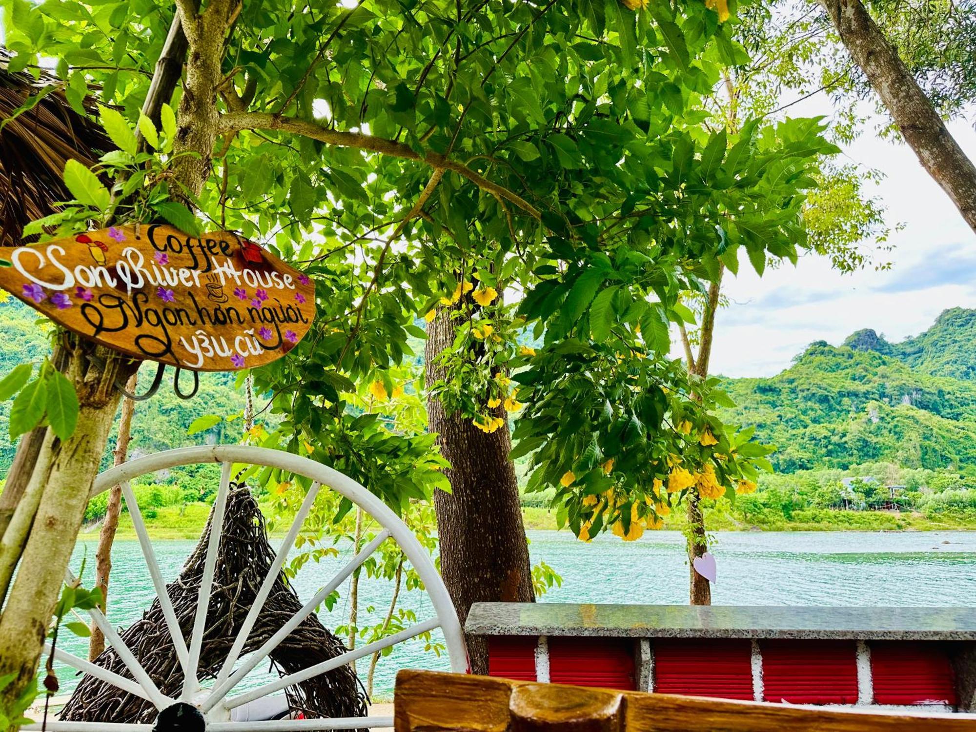 Son River House Phong Nha Zewnętrze zdjęcie